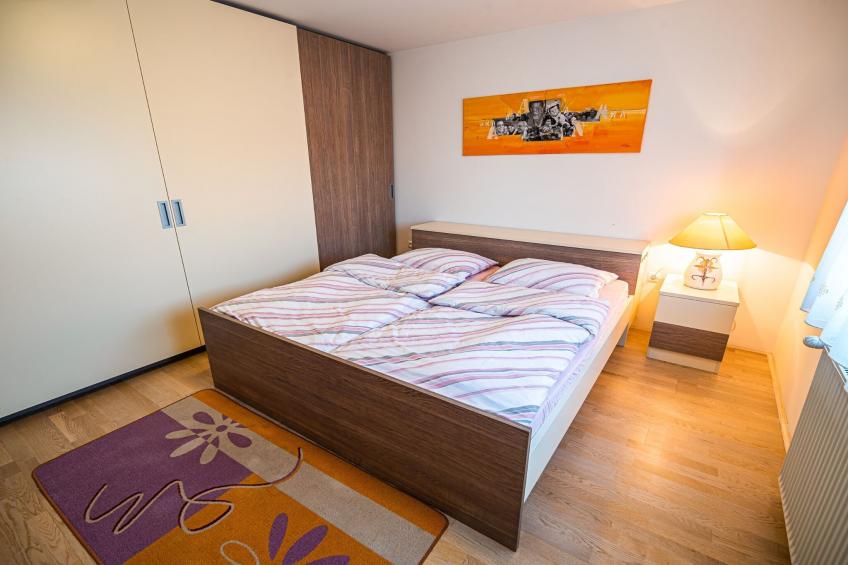 Relaxing Retreat with Hot Tub in Sevnica - Three Bedroom Apartment - foto 25
