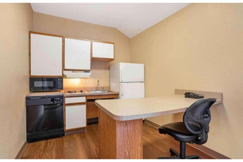 2 Full Beds | Non-Smoking, Kitchen - foto 33