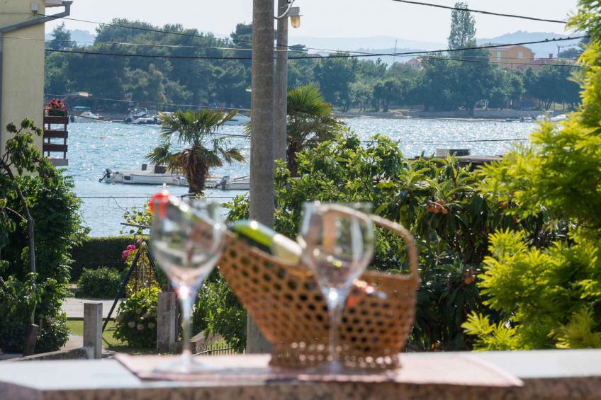 Vakantiewoning met terras en airconditioning - VW-WTZC - foto 2