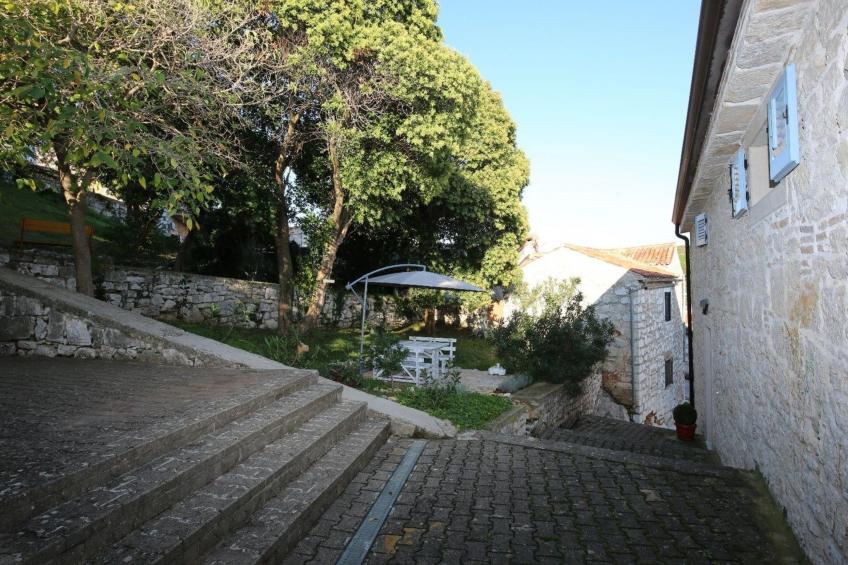 App Nirvana mit Garten in der Altstadt von Vrsar - foto 14