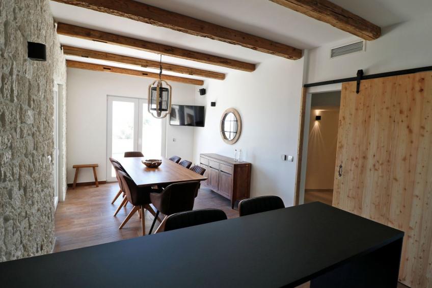 Moderne Villa mit Infinity-Pool im Bergdorf Veliko Brdo - foto 8