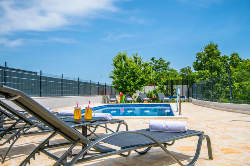 Villa "Mile" mit beheiztem Pool, Grill und Terrasse - foto 10