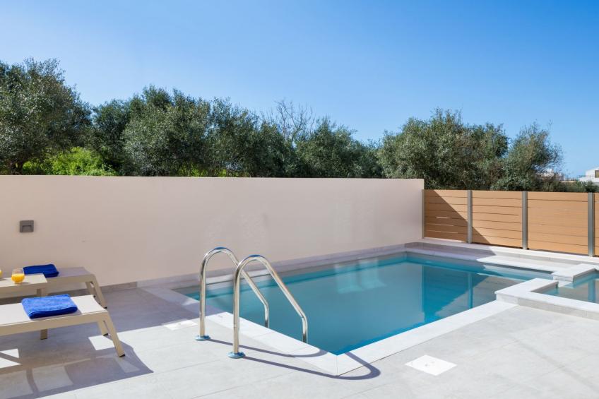 Haus in Agia Marina mit Außenpool - foto 8