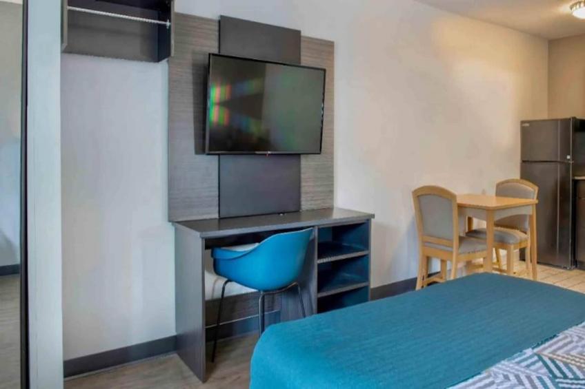 1 Queen Bed  Smoking - foto 16