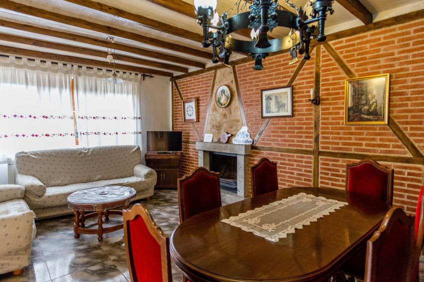 Sehr gepflegtes Ferienhaus im typisch spanischen Stil mit Garten, zwei Terrasse - foto 11