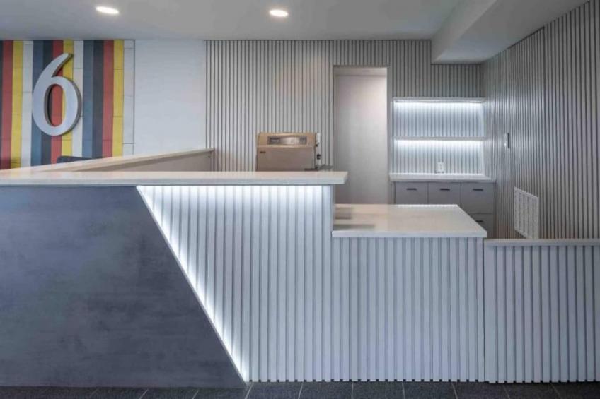 1 Queen Bed  Smoking Kitchen - foto 17