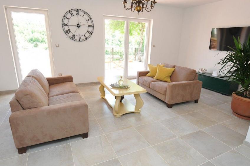 Alleinstehendes Ferienhaus mit Swimmingpool - foto 9