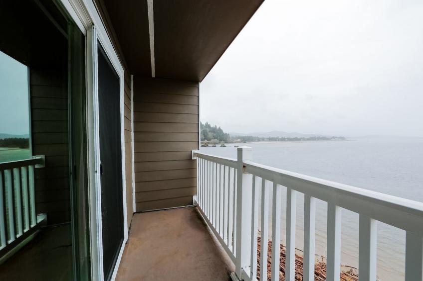 Queen Bed Accessible with Ocean View - foto 148