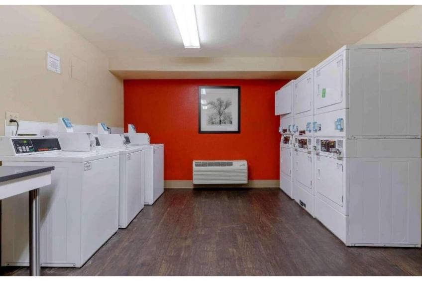 2 Full Beds  Non-Smoking Kitchen - foto 19