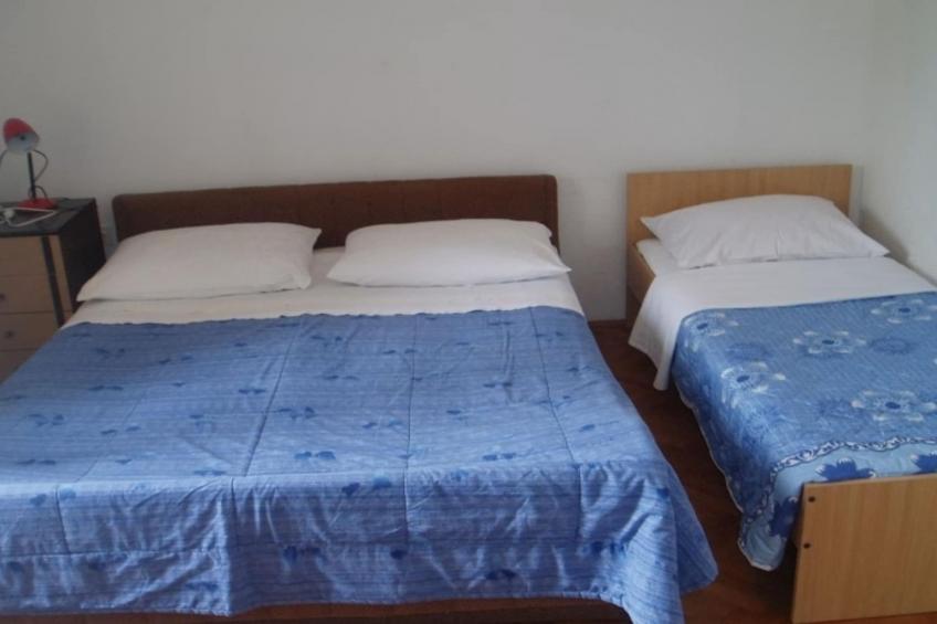 Apartments and Rooms Juradin - Triple Room with Balcony and Sea View (TS5)