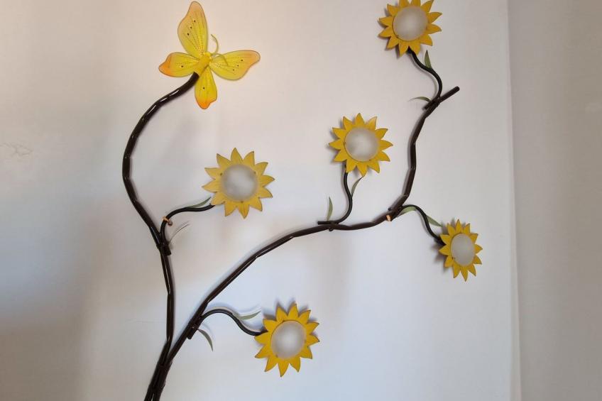 Vollständig umschlossene und großzügig angelegte dreistöckige Ferienvilla mit f - foto 41