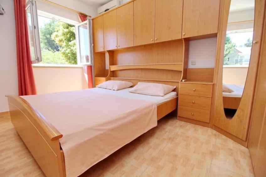 Apartments Veselka, Lumbarda - Standard Room with Balcony and Sea View (Room 2) - foto 2