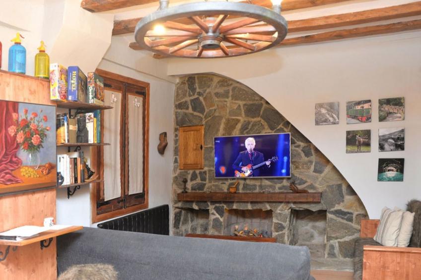 Rustikal-moderne Wohnung für 6 Personen - Pobla de Lillet