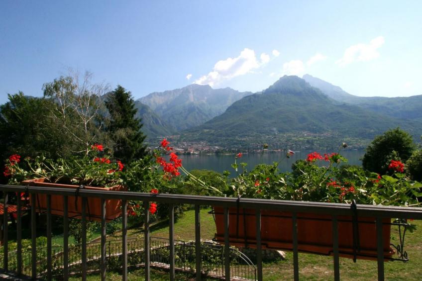 Villa zur alleinigen Nutzung mit 4 Wohnungen - foto 6