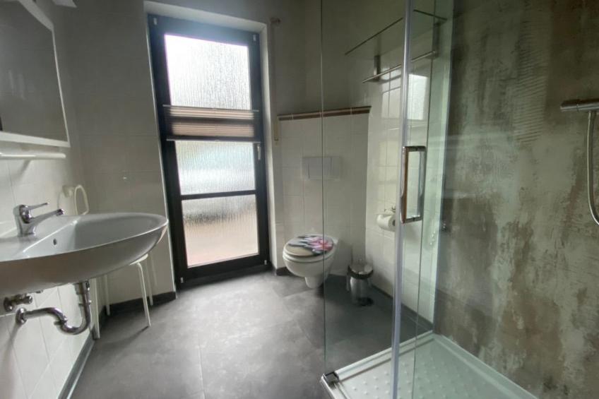 Geräumige Wohnung in Bad Elster mit Terrasse, Garten und Grill - foto 18