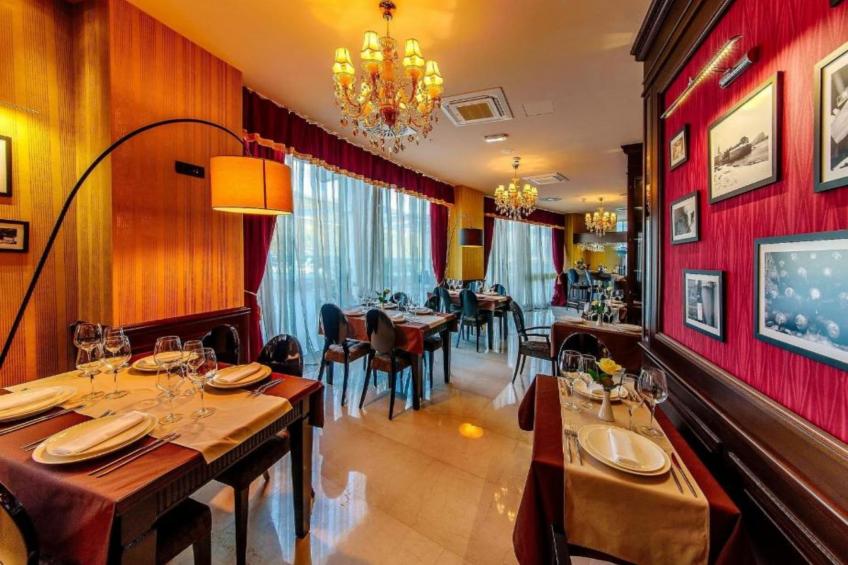 Exclusive Budva Stay Steps From the Beach - One Bedroom Apartment with Balcony - foto 7