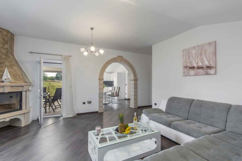 Holiday apartment with pool - BF-NXGFC - foto 23