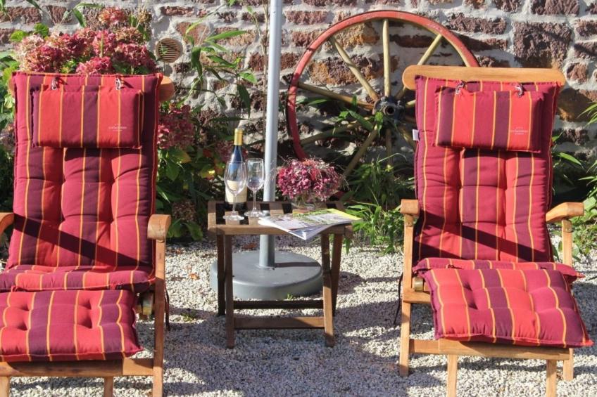 in Sourdeval Les Bois mit Garten - foto 6