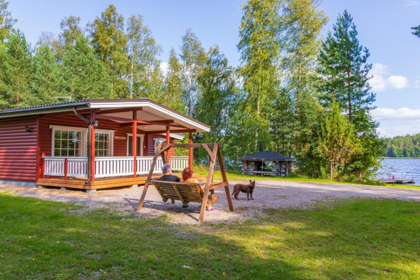 Lassinmaja, rantalan lomamökit