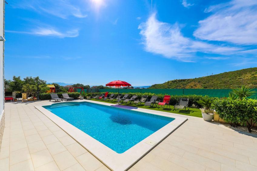 Scenic Elegant Trogir Villa with Pool - Five Bedroom Villa - foto 70