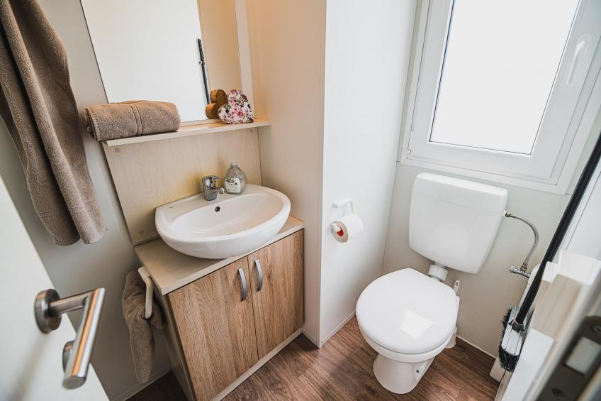 Waterside Retreat Mobile Homes with Thermal Riviera Tickets - One Bedroom Mobile Home with Lake View (owner 4) - foto 9