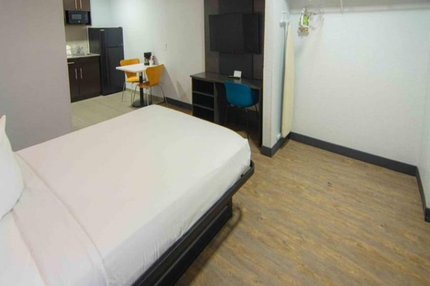 1 Queen Bed  Non-Smoking - foto 4