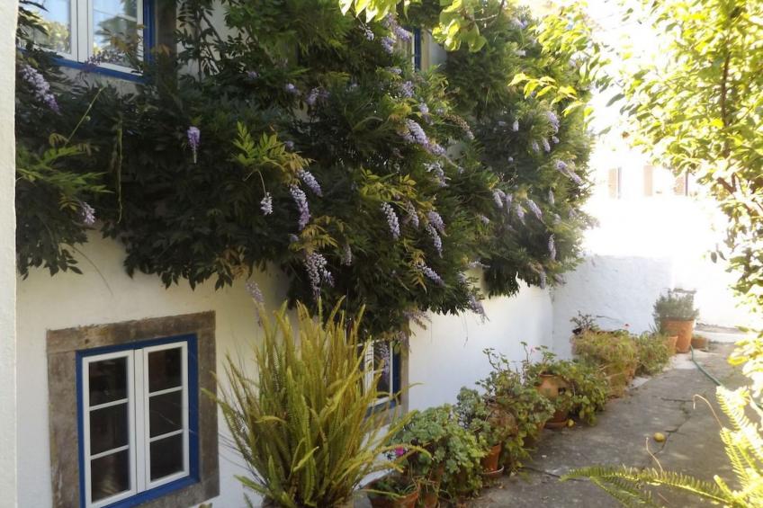 Historisches Haus in der Nähe des historischen Dorfes von Óbidos - foto 2