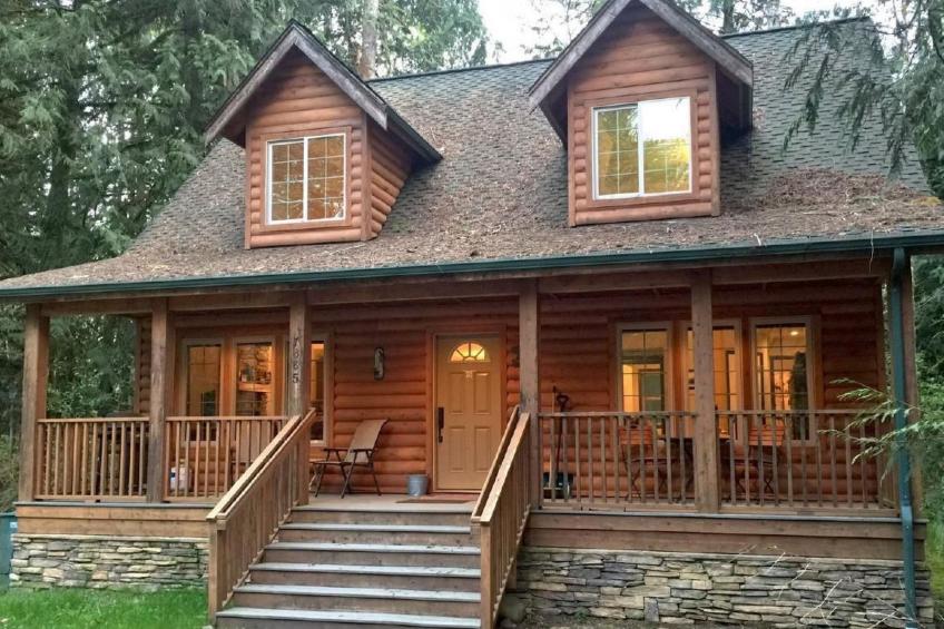 Gemütliche Hütte mit Whirlpool und haustierfreundlich