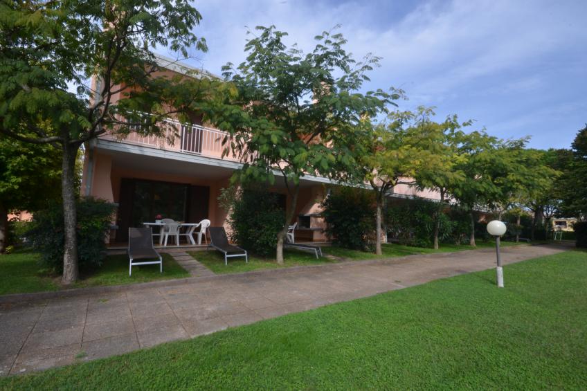 Vakantiehuis Bungalow in een rijtje met terras - BF-RYHV - foto 4