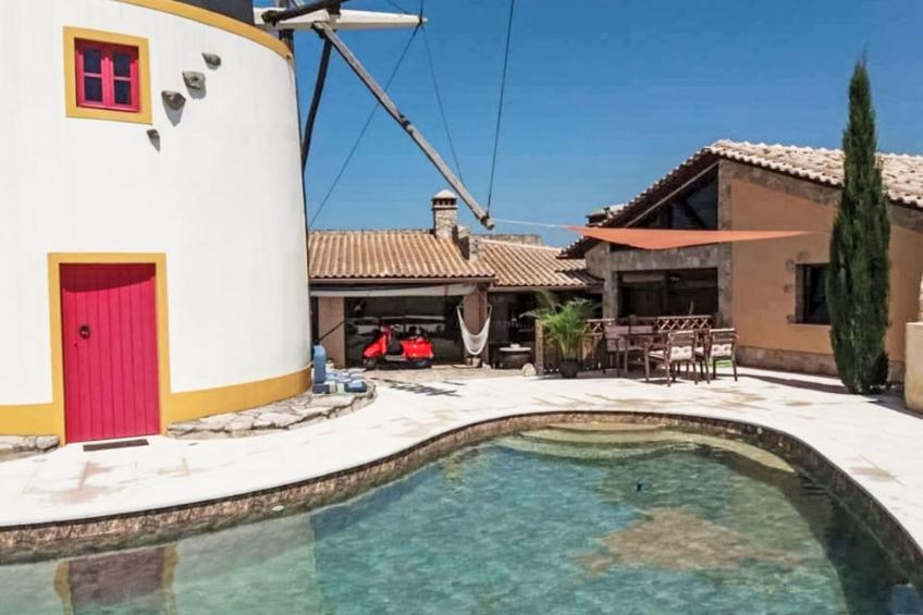 Windmill, Private Saltwater Pool