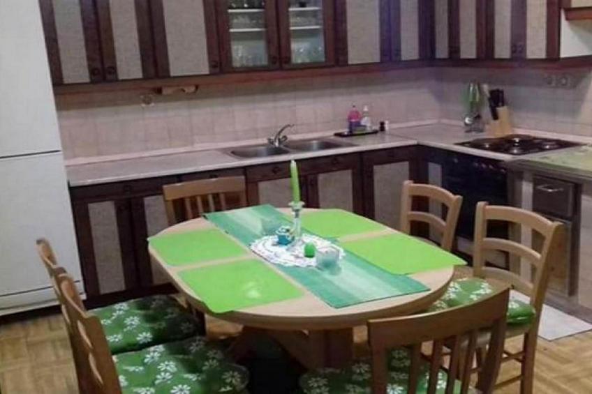 Comfortable Zreče Apartment with Playground and Private Parking, Ideal for Families - One Bedroom Apartment - foto 7