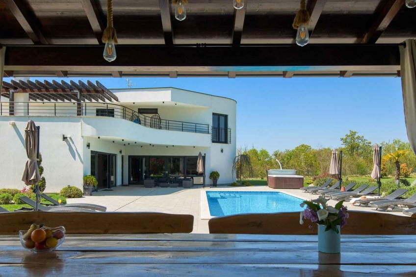Villa mit Klimaanlage und Pool - BF-VK8ZT - foto 8
