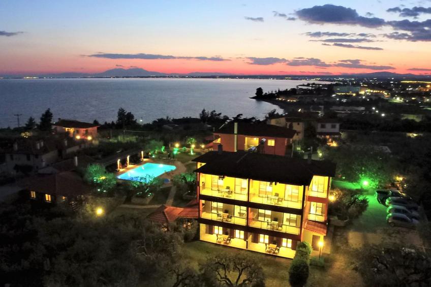 Modernes Studio für 3 Personen, Pool- und Gartenblick - foto 15