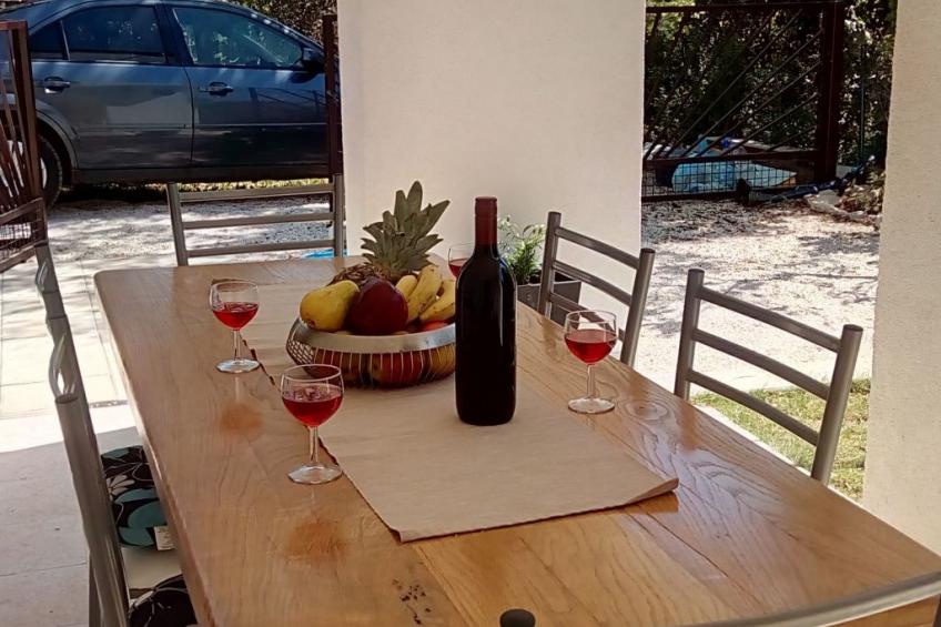 in Pavićini mit Grill, Terrasse und Garten - foto 33