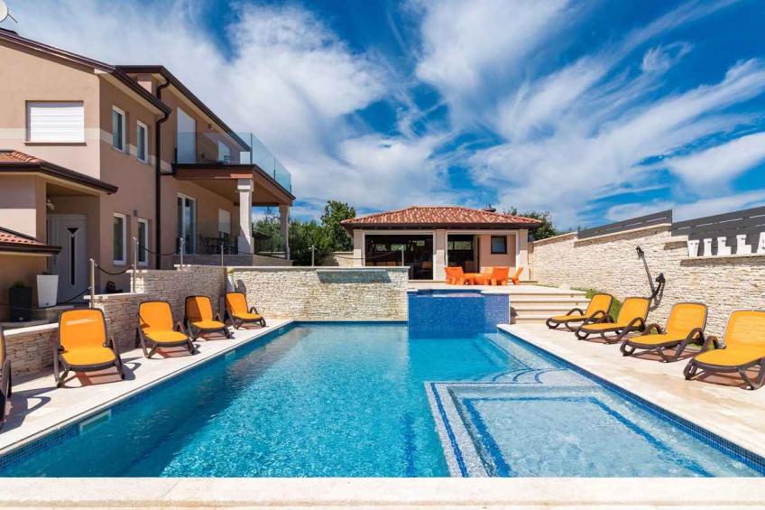 Holiday house with pool - BF-5GK96 - foto 13