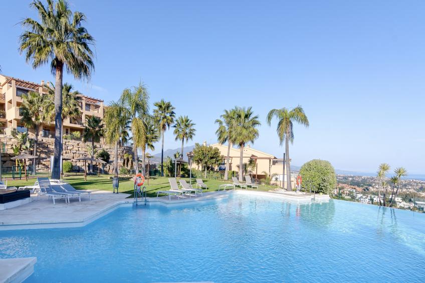 3-Bedroom Apartment with Sea & Mountain Views - foto 9