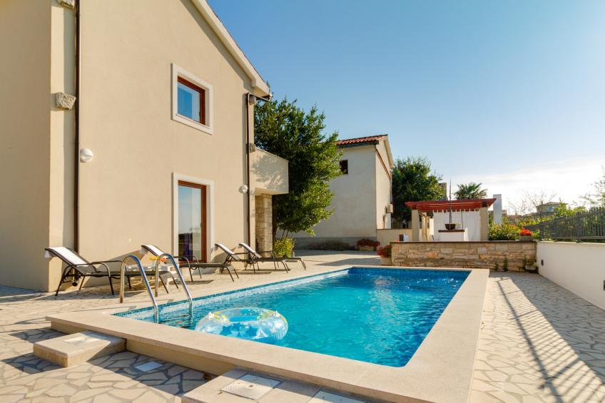 Villa with pool - BF-K39RX
