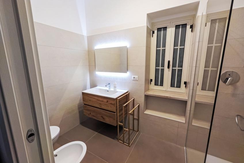 Quadrilocale in villa con piscina - foto 11