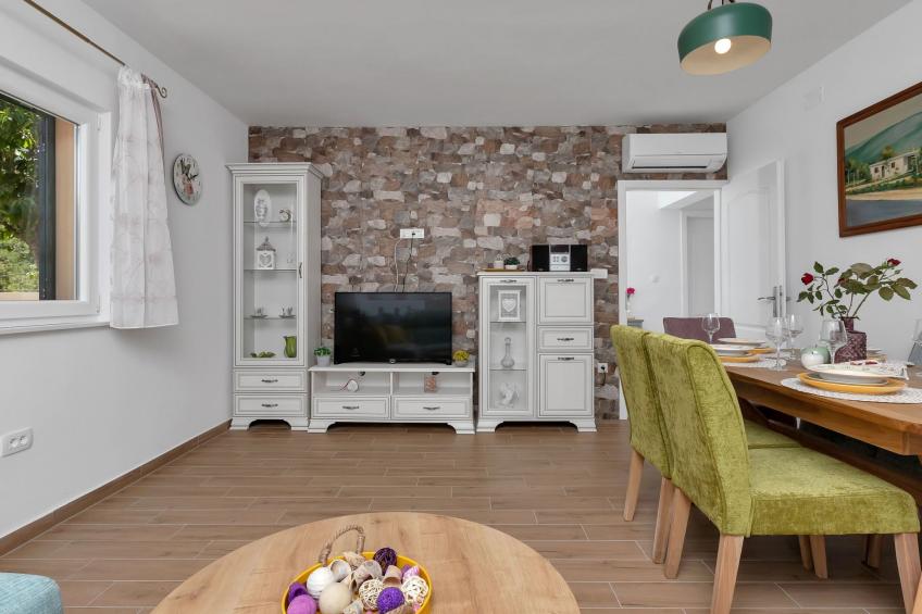 in Rašćane mit Beheiztem Pool - foto 25