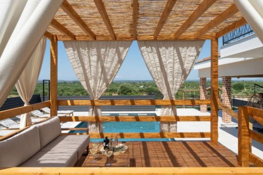 Magnificent Villa Oasis with extra large heated po - foto 17