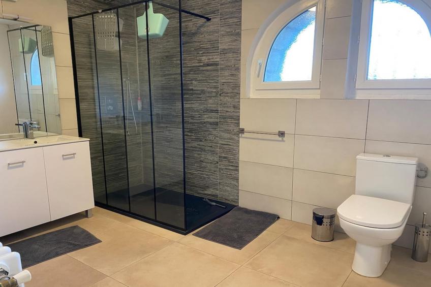 Grande Maison et piscine privée - foto 36