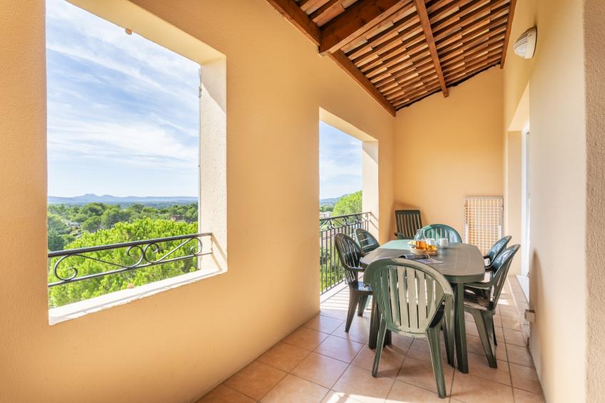 Pierre & Vacances Village Pont Royal en Provence Apartment 8 people - 2 bedrooms + 1 sleeping alcove - Balcony - foto 14