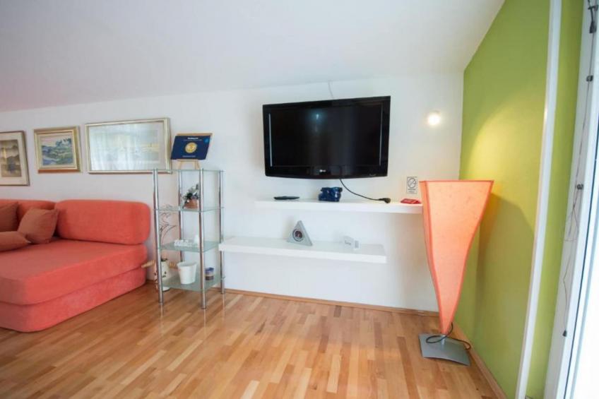 Two-Bedroom Apartment With Lake View - foto 2