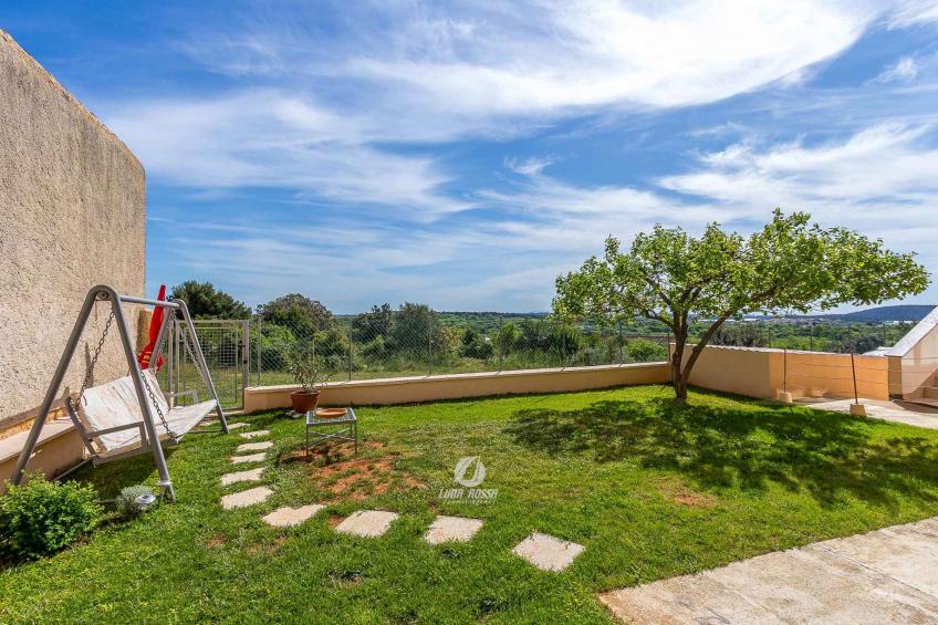Appartement de vacances avec un intérieur sophistiqué, une belle terrasse et un jardin - BF-H8MJ6 - foto 4