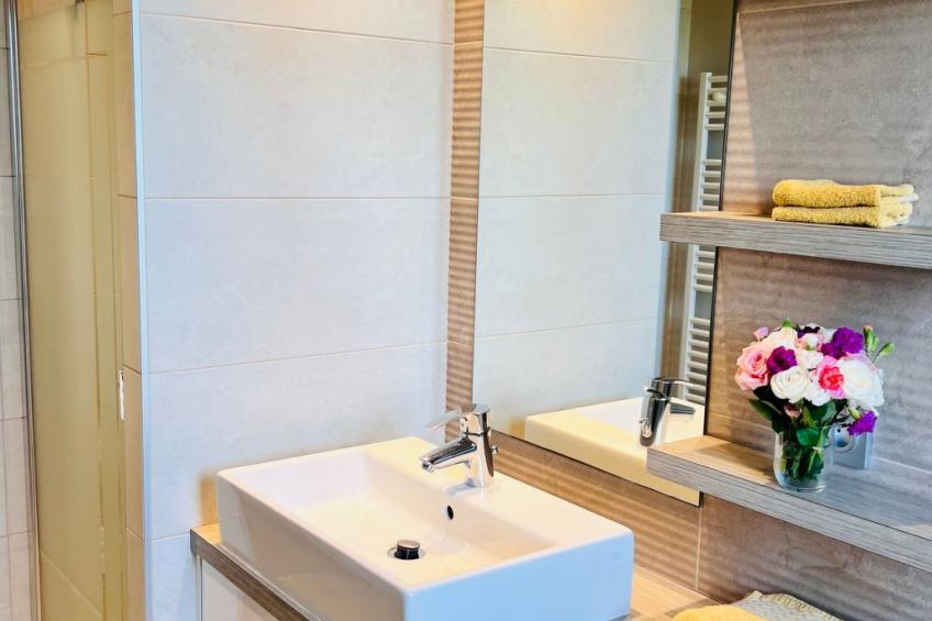 Villa Tante Alice  Meerblick Komfort Villa Alleinlage mit Aufzug Jacuzzi Dampfb - foto 21