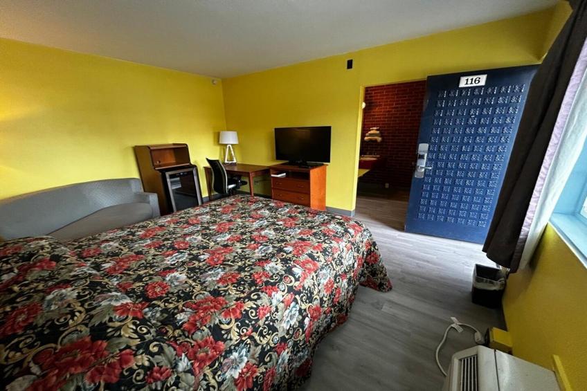 Queen Bed Non-Smoking - foto 12