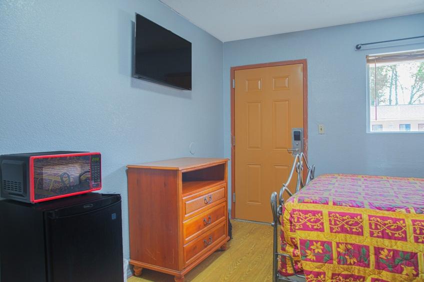 Queen Bed Non-Smoking - foto 12