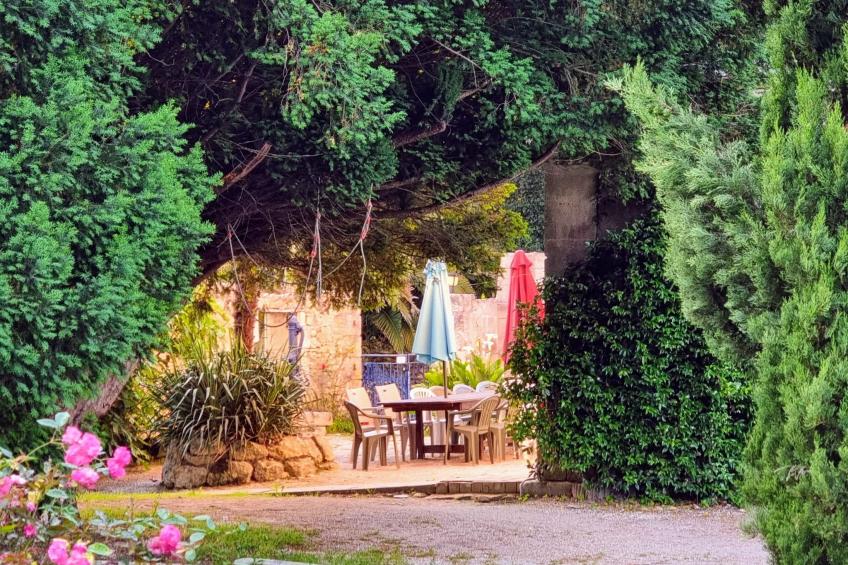 8-Zimmer-Schloss mit Pool und eigenem Park - foto 11