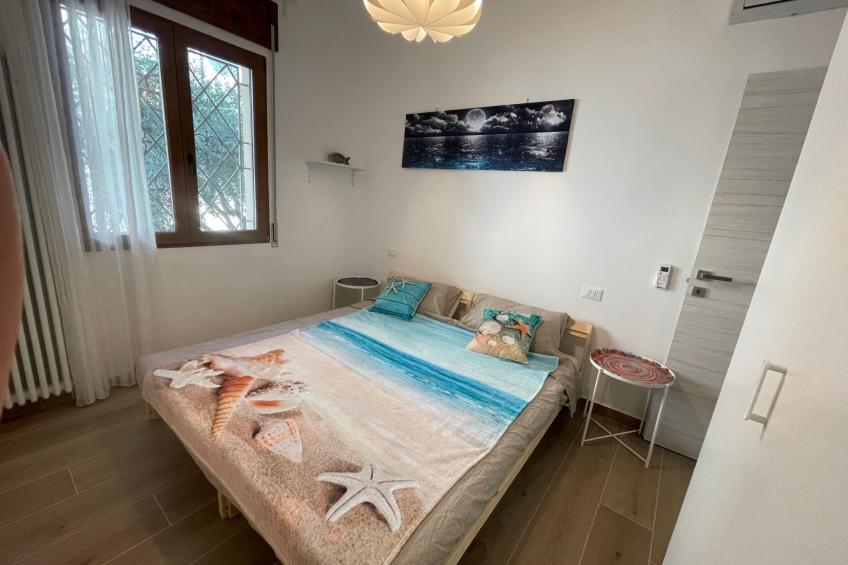 Flacher Strand und Zentrum, Privatparkplatz - foto 2