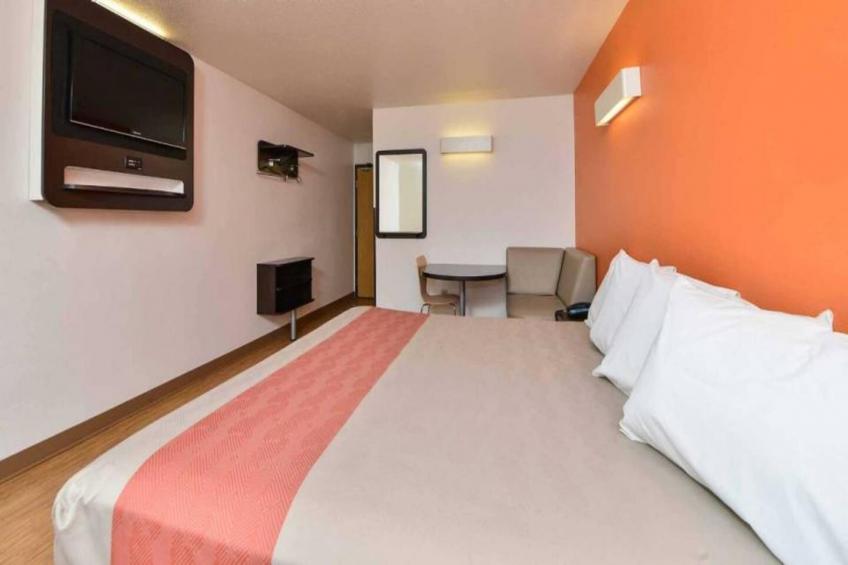 1 Queen Bed  Non-Smoking - foto 5